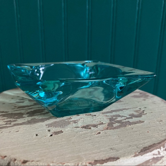 Retro Glass Ashtray - Picture 5 of 7